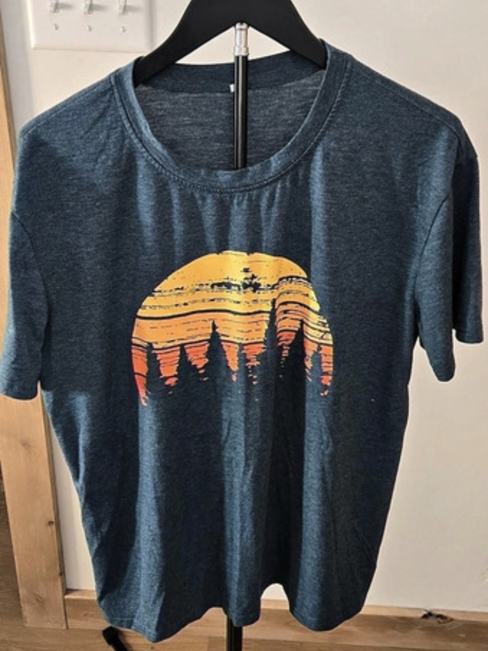 Graphic Short Sleeve Tee Size XL